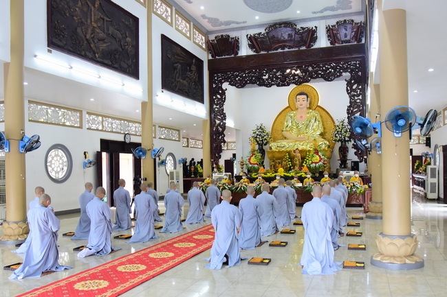 Lễ truyền giới Sa di Phương Trượng